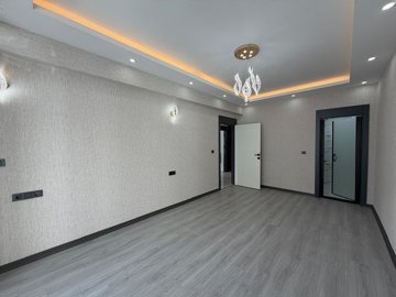 Interior 11