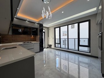 Interior 3