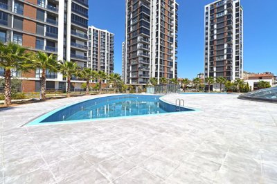 Exterior 4
