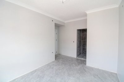 Interior 6
