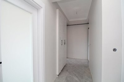 Interior 9