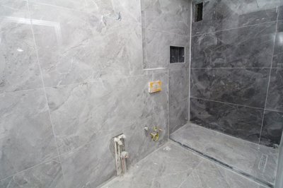 Interior 11