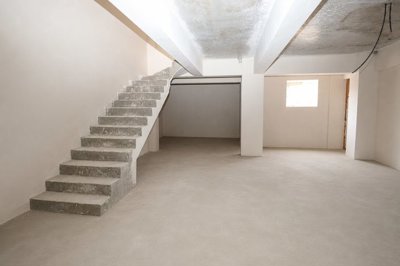Interior 4