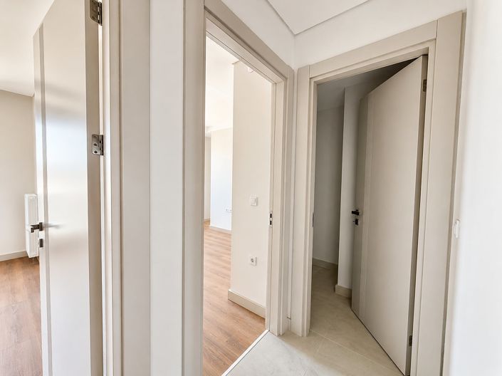 Image No.33-3 Bed Apartment for sale