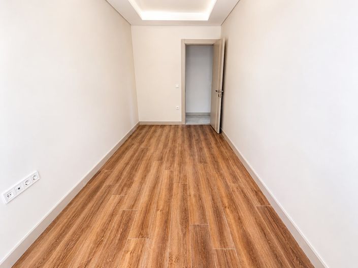 Image No.26-4 Bed Apartment for sale