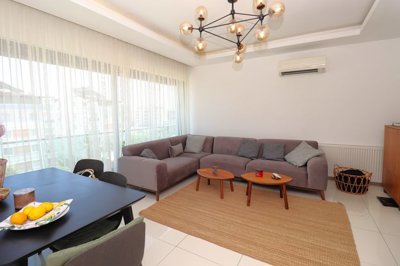 Interior 3