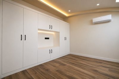 Interior 7