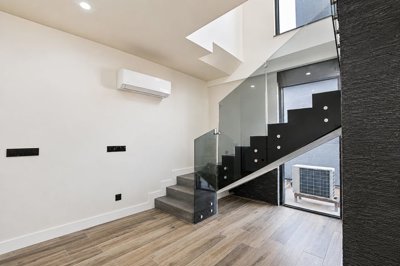 Interior 2