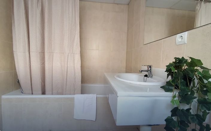 Image No.22-2 Bed Apartment for sale