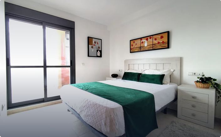 Image No.20-3 Bed Apartment for sale