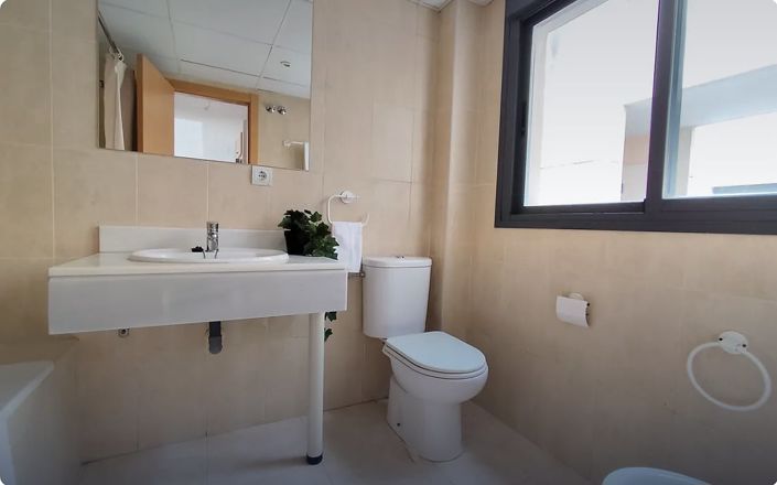 Image No.21-3 Bed Apartment for sale