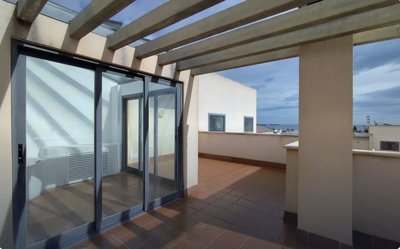 Exterior 10