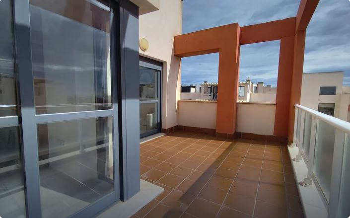 Image No.8-3 Bed Apartment for sale