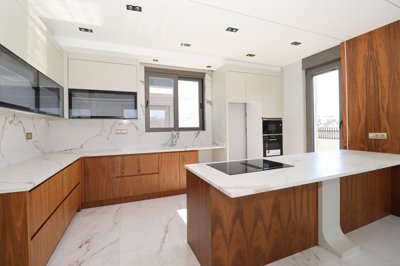 Interior 5