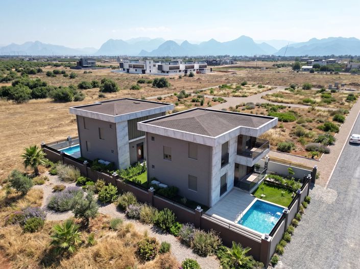 Image No.3-4 Bed House/Villa for sale