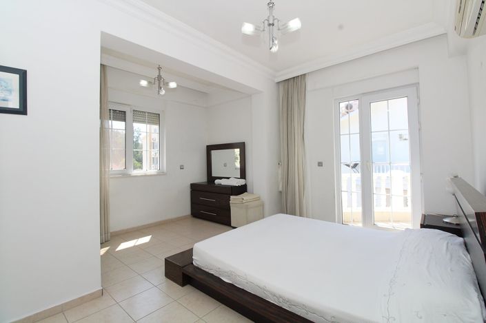 Image No.18-3 Bed House/Villa for sale