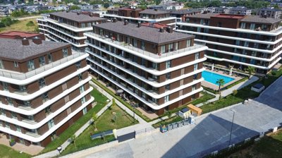 Exterior 6