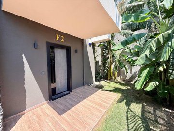Exterior 7
