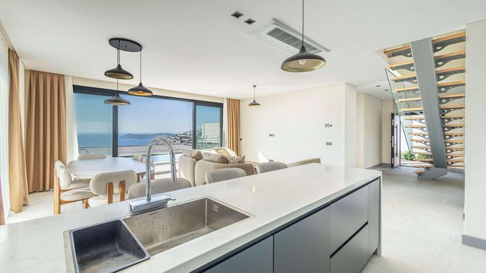 Image No.10-4 Bed House/Villa for sale