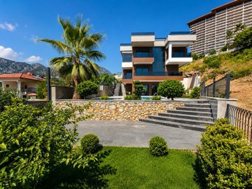 Exterior 9