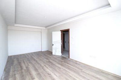 Interior 4