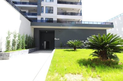 Exterior 6