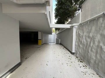 Exterior 6