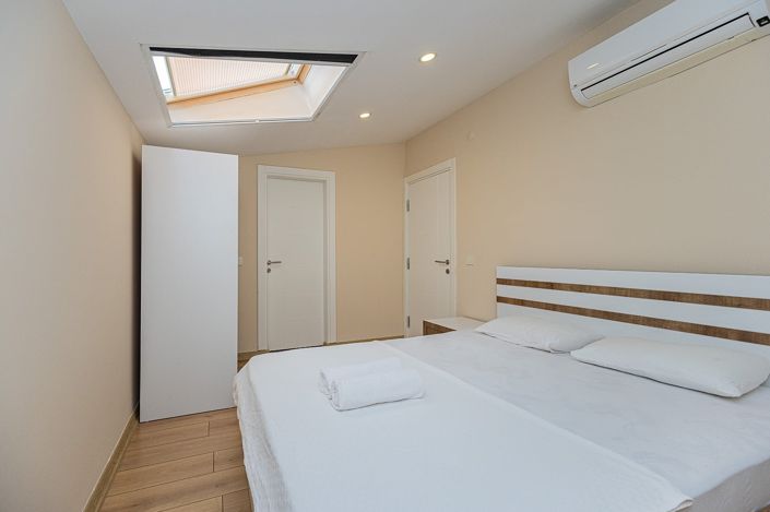 Image No.28-4 Bed Apartment for sale