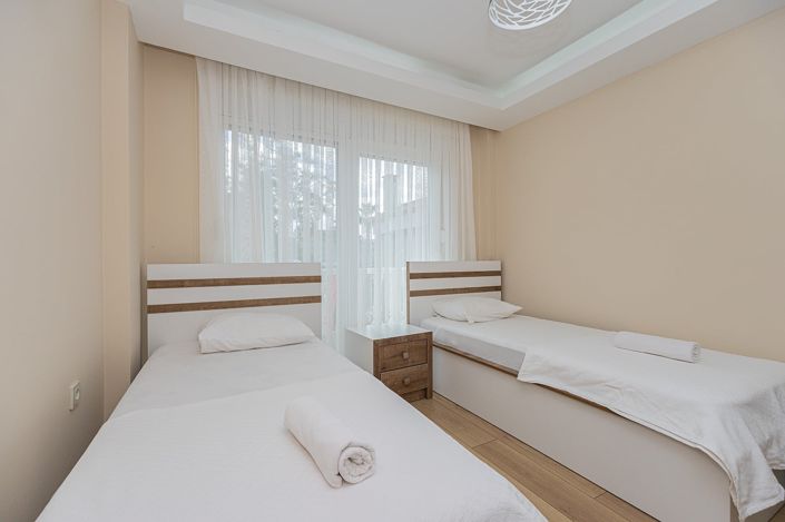 Image No.32-4 Bed Apartment for sale