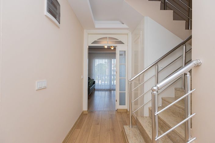 Image No.40-4 Bed Apartment for sale