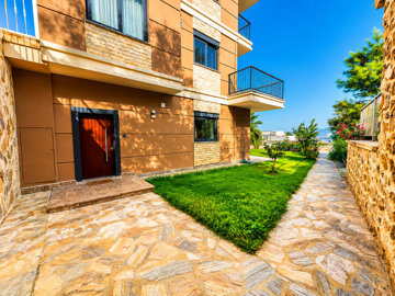 Exterior 13