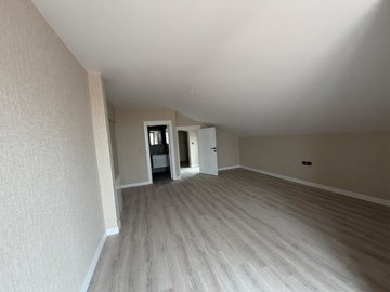 Interior 10