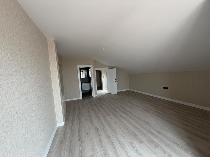 Image No.13-2 Bed Apartment for sale