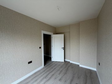 Interior 5