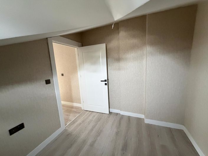 Image No.12-3 Bed Apartment for sale