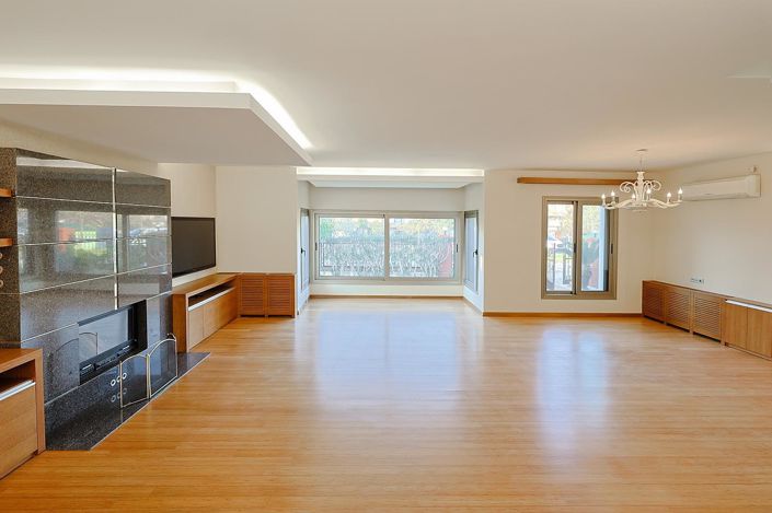 Image No.12-5 Bed House/Villa for sale