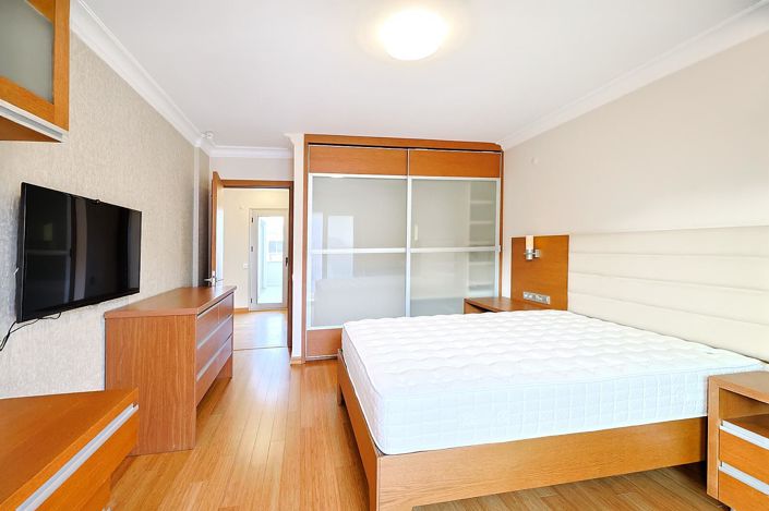 Image No.18-5 Bed House/Villa for sale