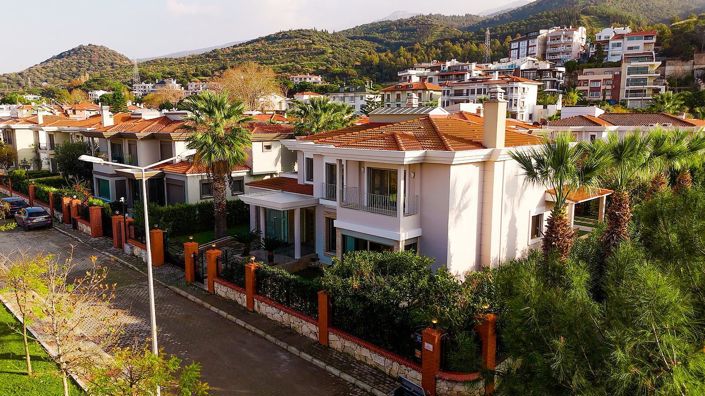 Image No.2-5 Bed House/Villa for sale