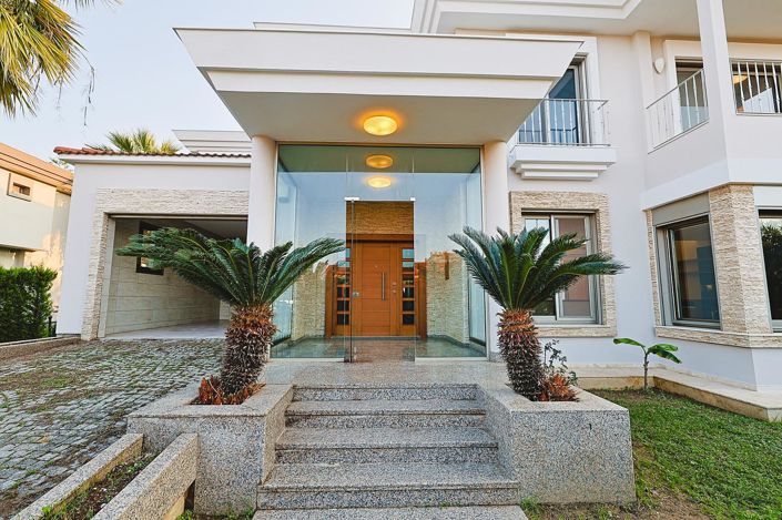 Image No.8-5 Bed House/Villa for sale
