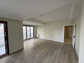 Interior 4