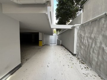 Exterior 6