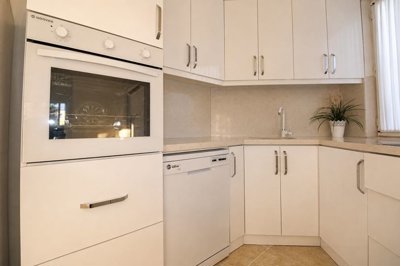 Interior 4