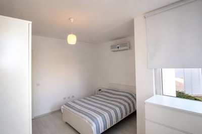 Interior 6