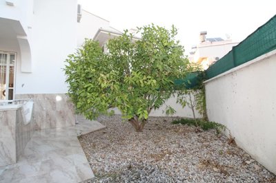Exterior 8