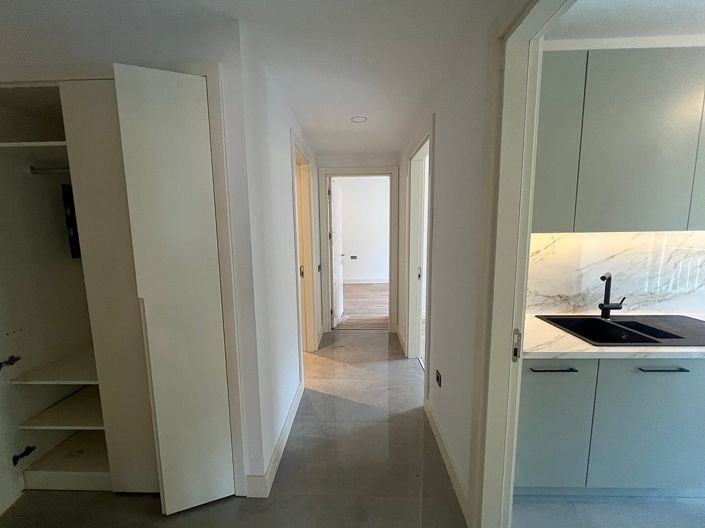 Image No.18-2 Bed Apartment for sale