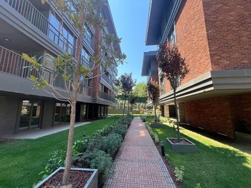Exterior 5