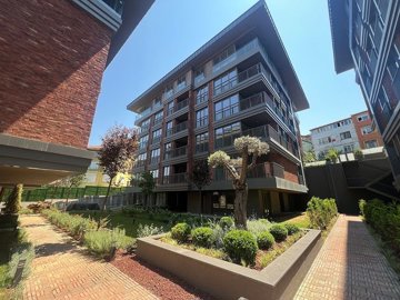 Exterior 4