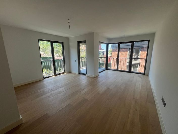 Image No.10-4 Bed Apartment for sale