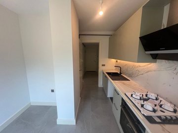 Interior 4