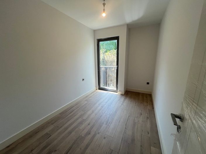 Image No.16-4 Bed Apartment for sale